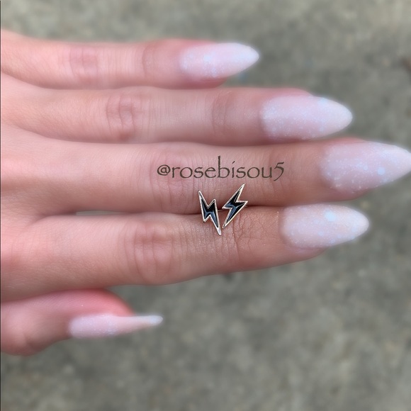 ⚡️🆕Rose Gold + Black Enamel Lightning Bolt Studs - Picture 3 of 7